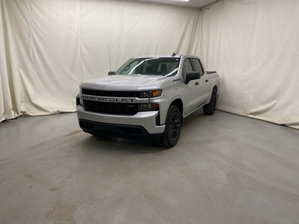 Used 2021 Chevrolet Silverado 1500 Custom w/ LPO, Dark Essentials Package image 2