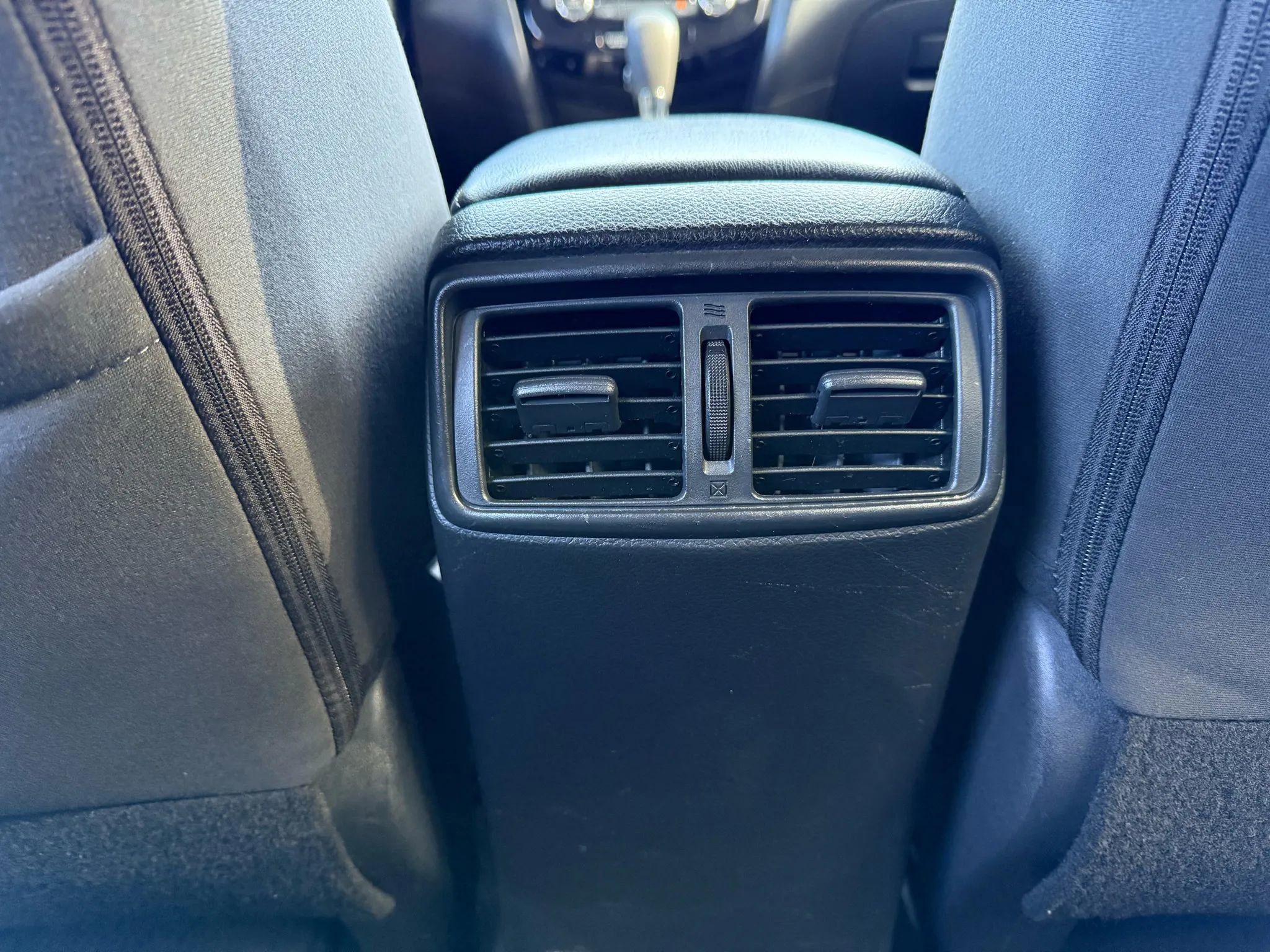 Used 2016 Nissan Rogue SV image 28