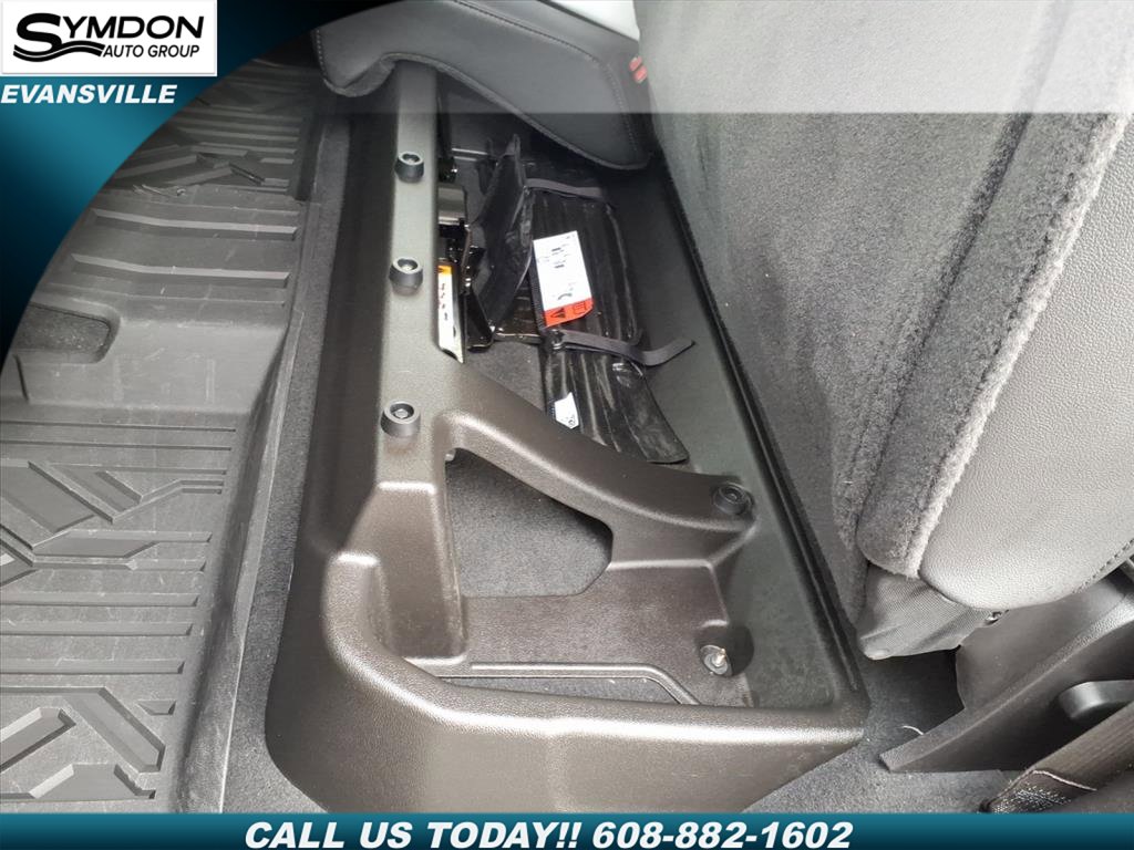 Used 2024 Chevrolet Colorado Trail Boss w/ Advanced Trailering Package image 8