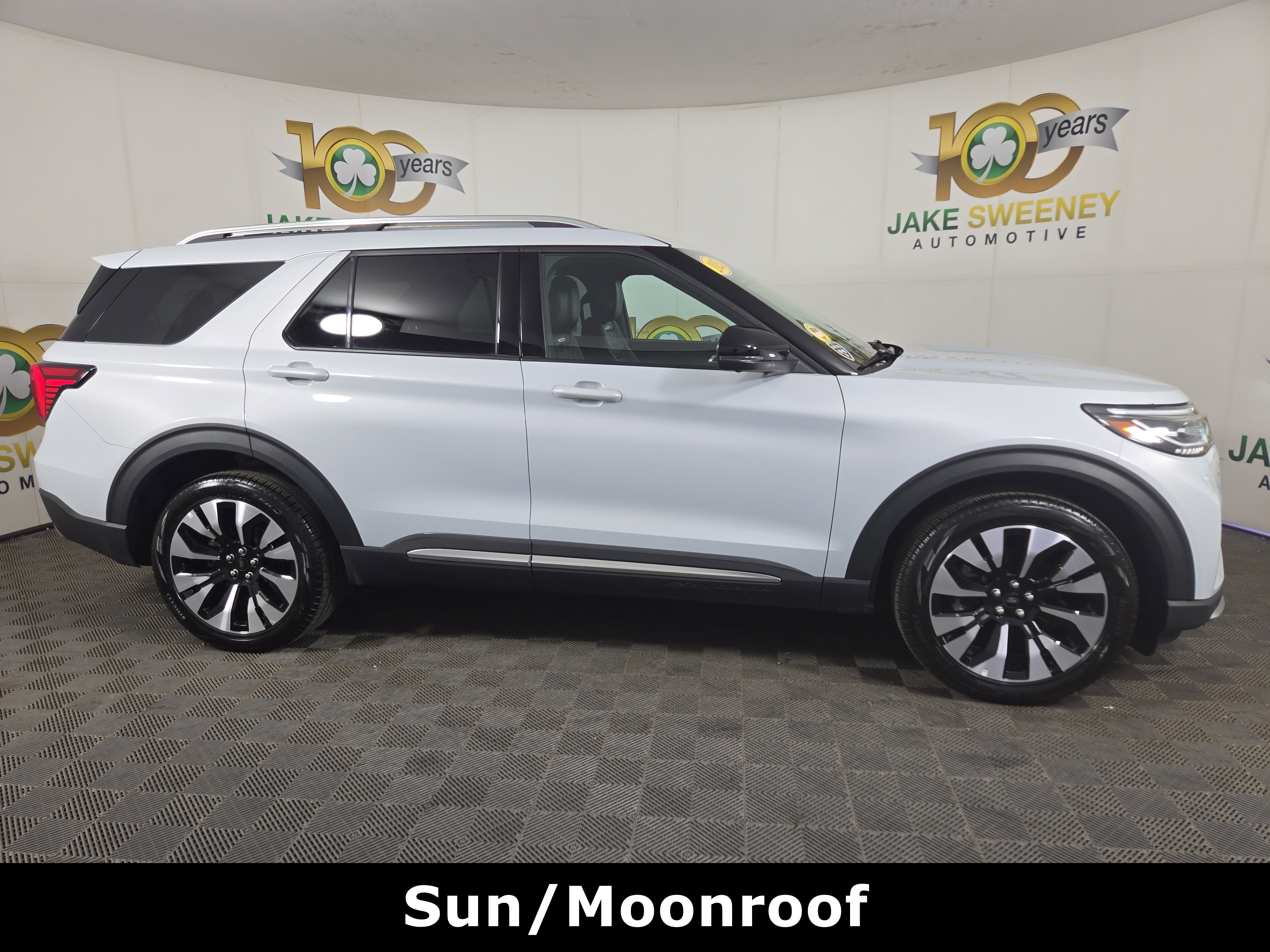 Used 2025 Ford Explorer Platinum w/ LUX Leather Package AWD/4WD image 10