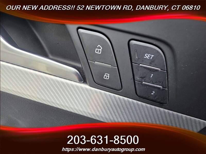 Used 2017 Audi A4 2.0T Premium Plus w/ Premium Plus Package AWD/4WD image 18