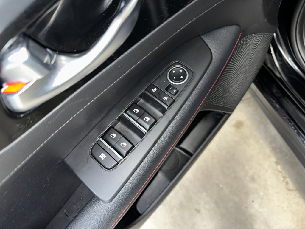 Used 2023 Kia Forte GT image 6