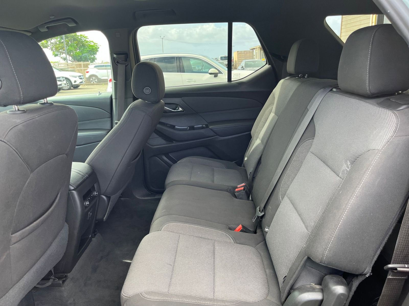 Used 2023 Chevrolet Traverse LT image 24