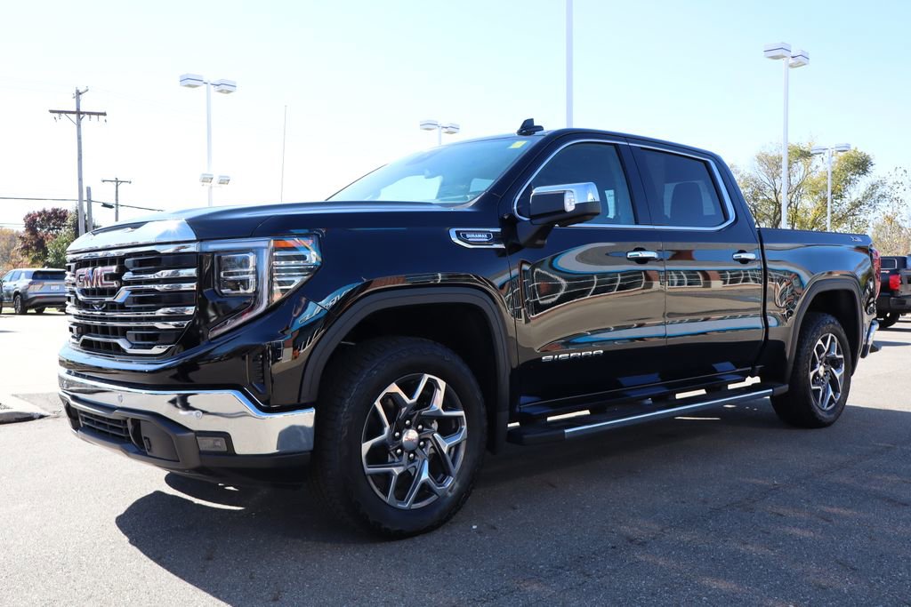 Used 2025 GMC Sierra 1500 SLT w/ SLT Premium Plus Package image 10