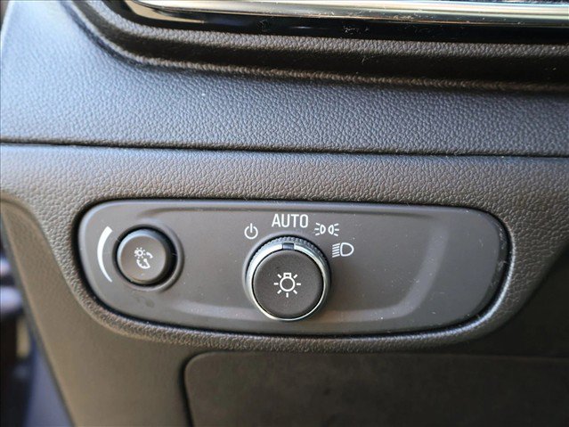 Used 2022 Chevrolet Bolt LT FWD image 14