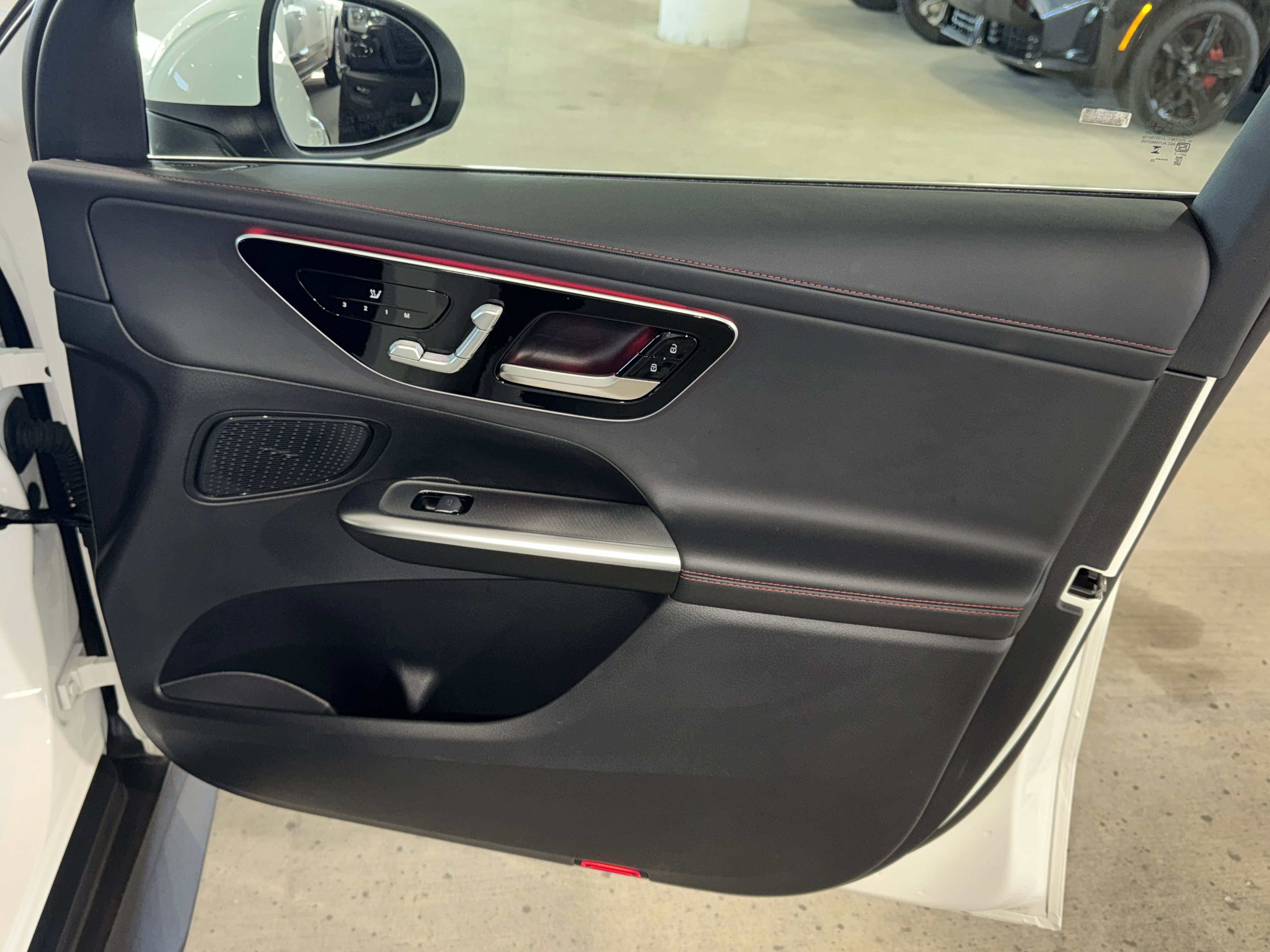 Used 2025 Mercedes-Benz GLC 43 AMG 4MATIC image 9