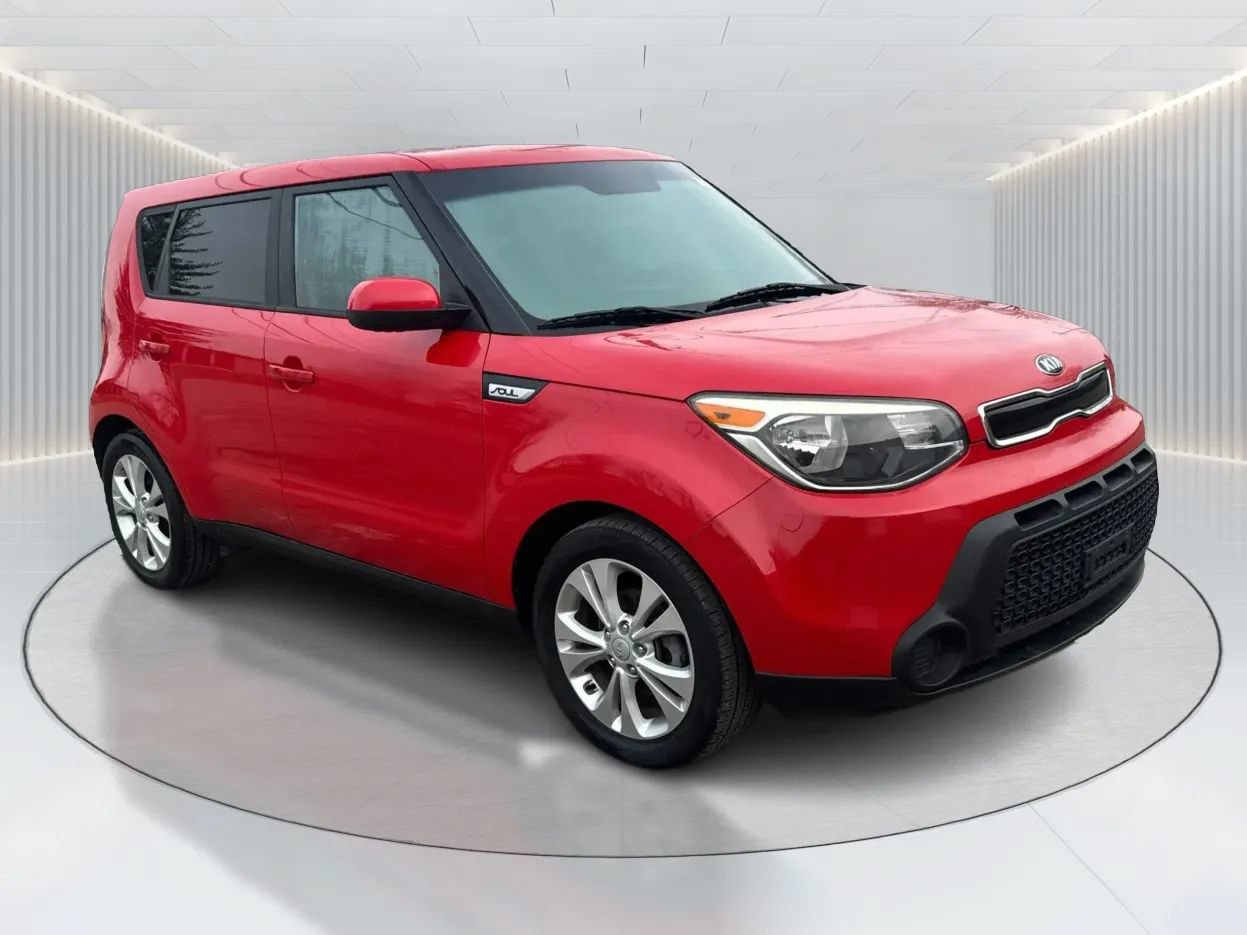 Used 2015 Kia Soul + FWD image 3