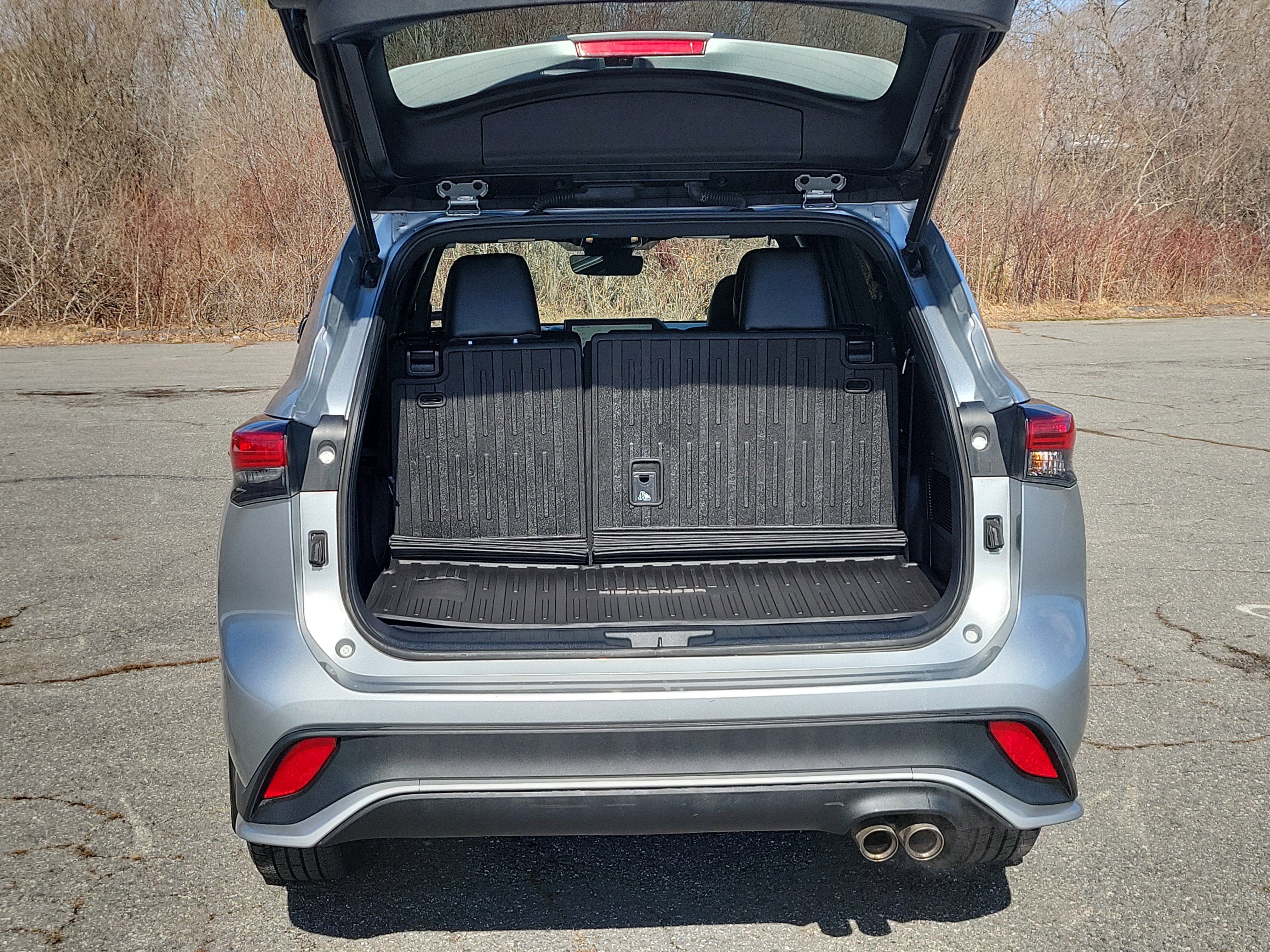 Used 2023 Toyota Highlander XSE image 18