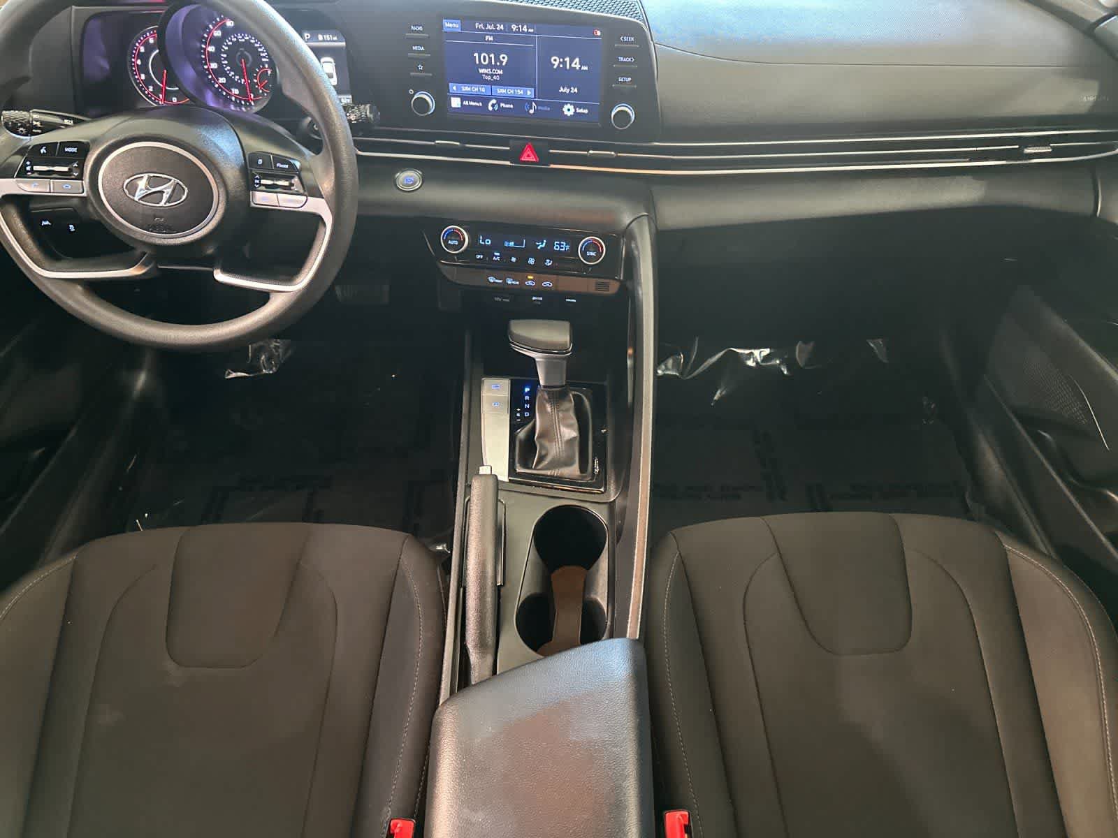 Used 2022 Hyundai Elantra SEL FWD image 4