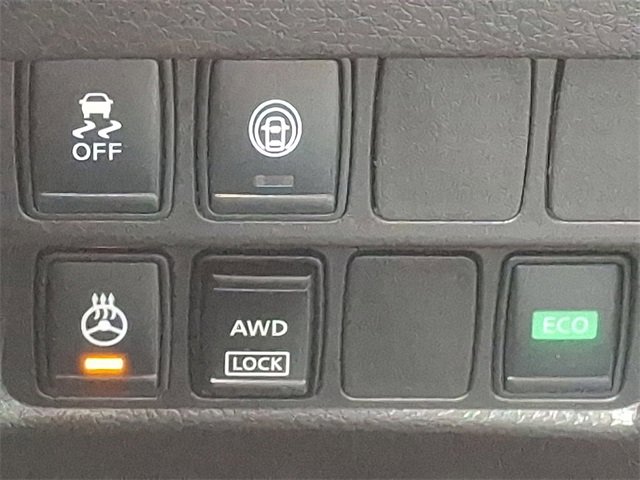 Used 2017 Nissan Rogue Sport SL w/ SL Premium Package image 27