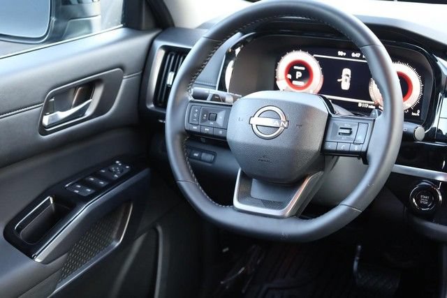 Certified 2026 Nissan Pathfinder SL FWD image 26