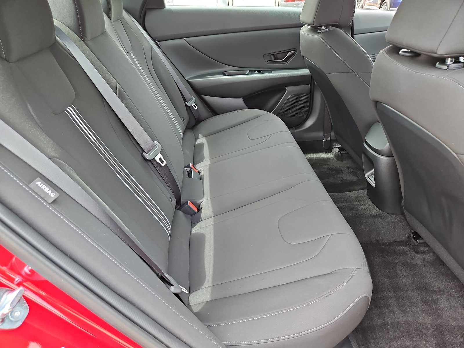 Used 2025 Hyundai Elantra Hybrid FWD image 20