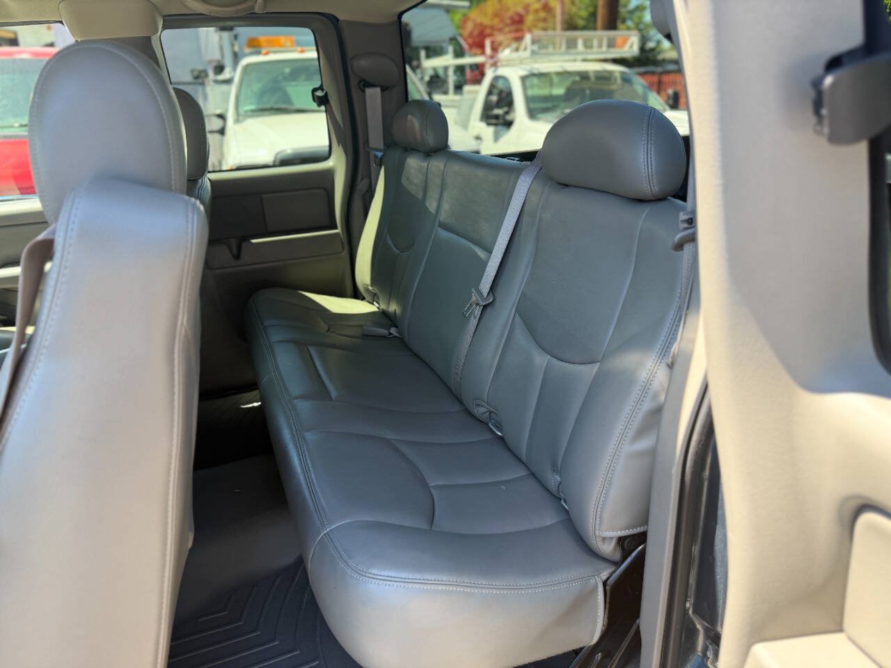 Used 2007 GMC Sierra 3500 SLT RWD image 27