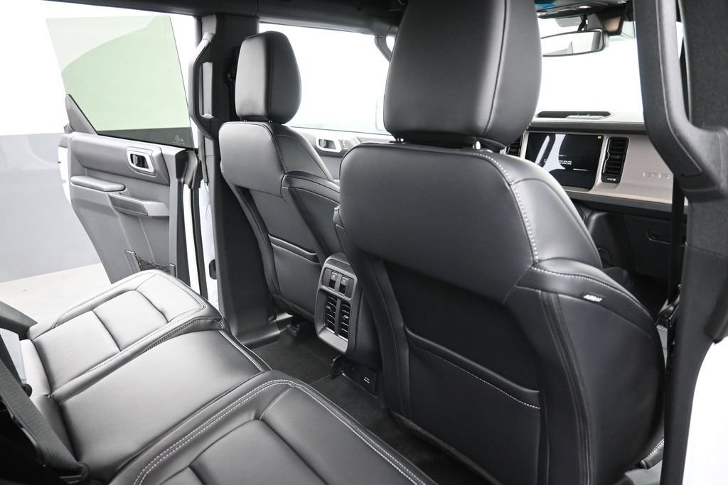 New 2026 Ford Bronco Outer Banks AWD/4WD image 12
