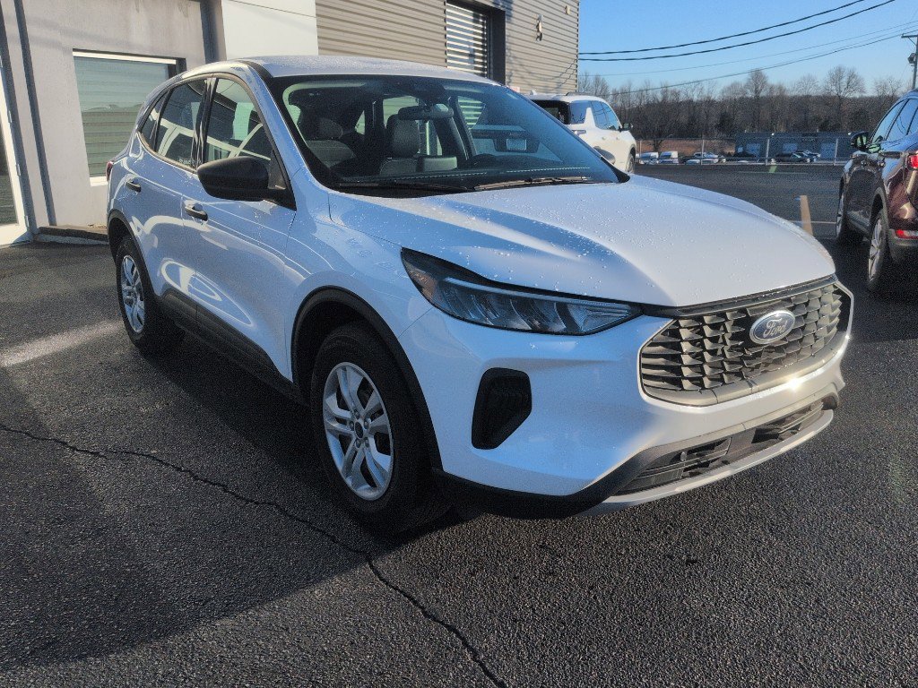 Used 2023 Ford Escape Base image 2