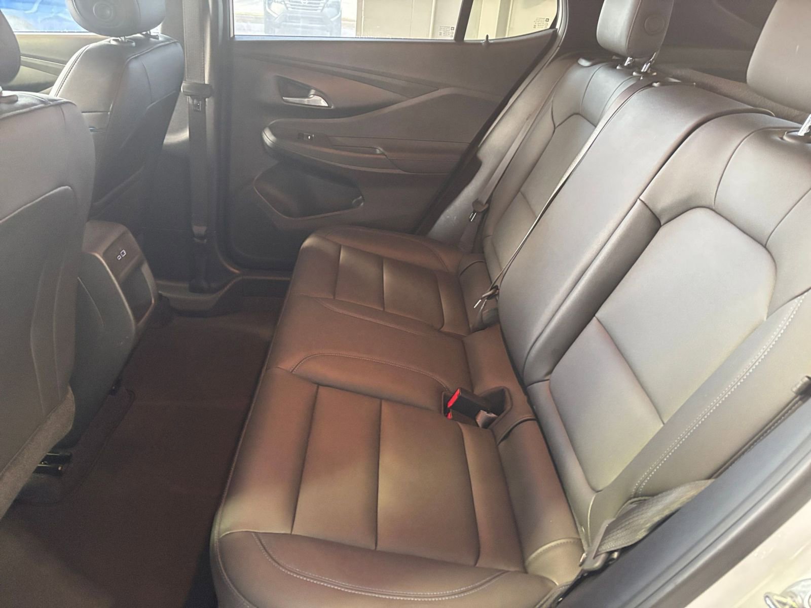 Used 2025 Buick Envista Sport Touring image 25