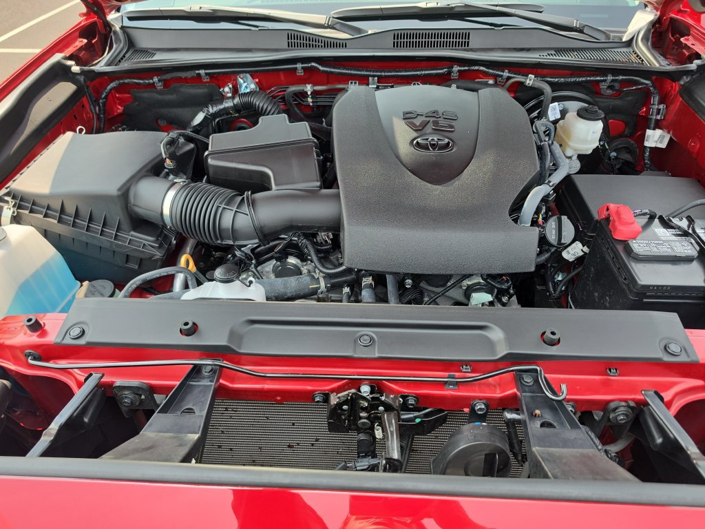 Used 2023 Toyota Tacoma SR5 w/ Technology Package AWD/4WD image 11