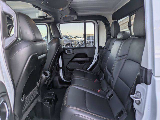 Certified 2025 Jeep Gladiator Mojave AWD/4WD image 13