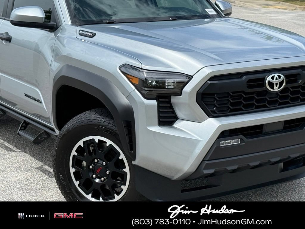 Used 2025 Toyota Tacoma TRD Off-Road AWD/4WD image 6