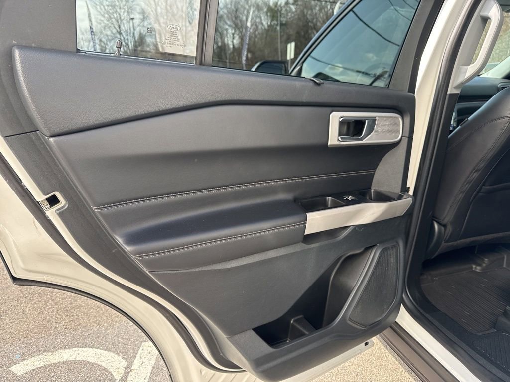 Used 2022 Ford Explorer Limited w/ Equipment Group 301A image 24