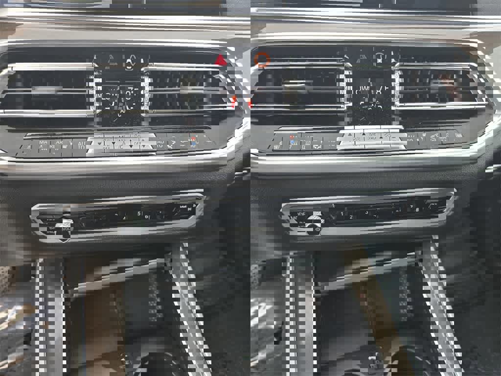 Used 2022 BMW X5 sDrive40i w/ Premium Package image 14