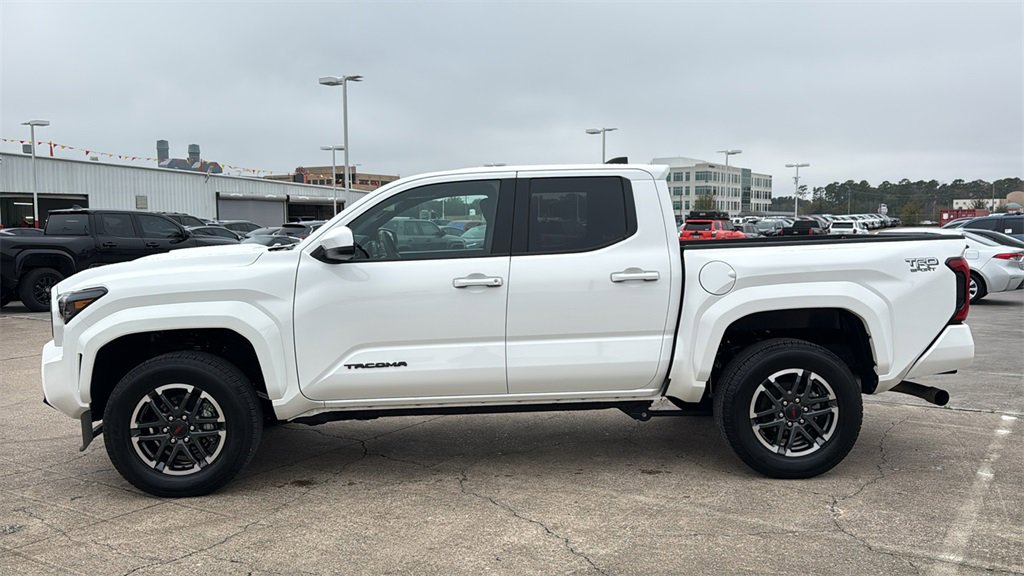 Certified 2025 Toyota Tacoma TRD Sport image 4