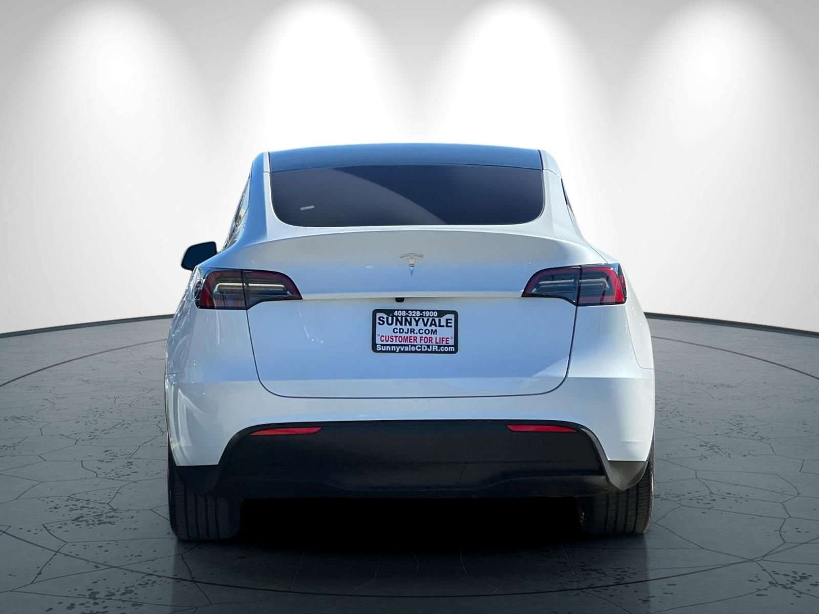 Used 2023 Tesla Model Y Long Range image 5