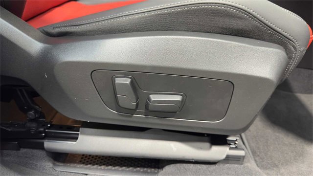 Used 2025 BMW X2 xDrive28i image 14