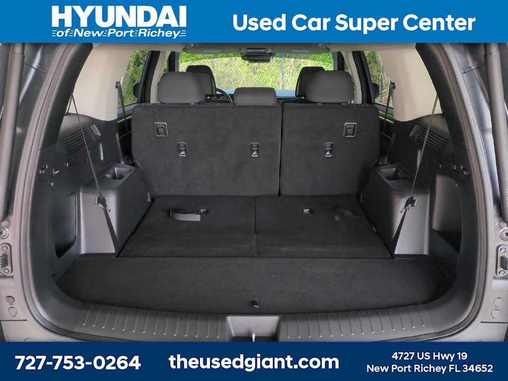 Used 2025 Hyundai Santa Fe SE FWD image 12