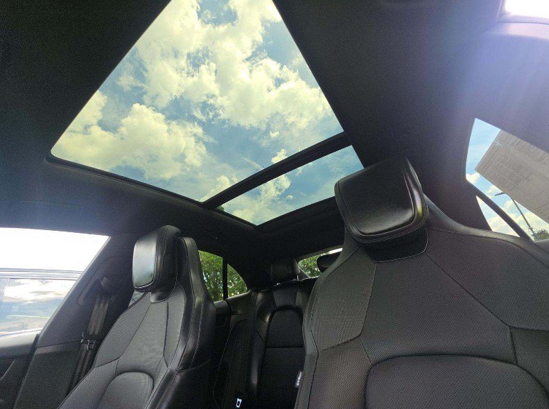 Used 2025 Porsche Macan 4 Electric AWD/4WD image 7