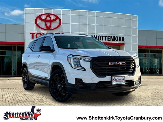 Used 2024 GMC Terrain SLE w/ Driver Convenience Package