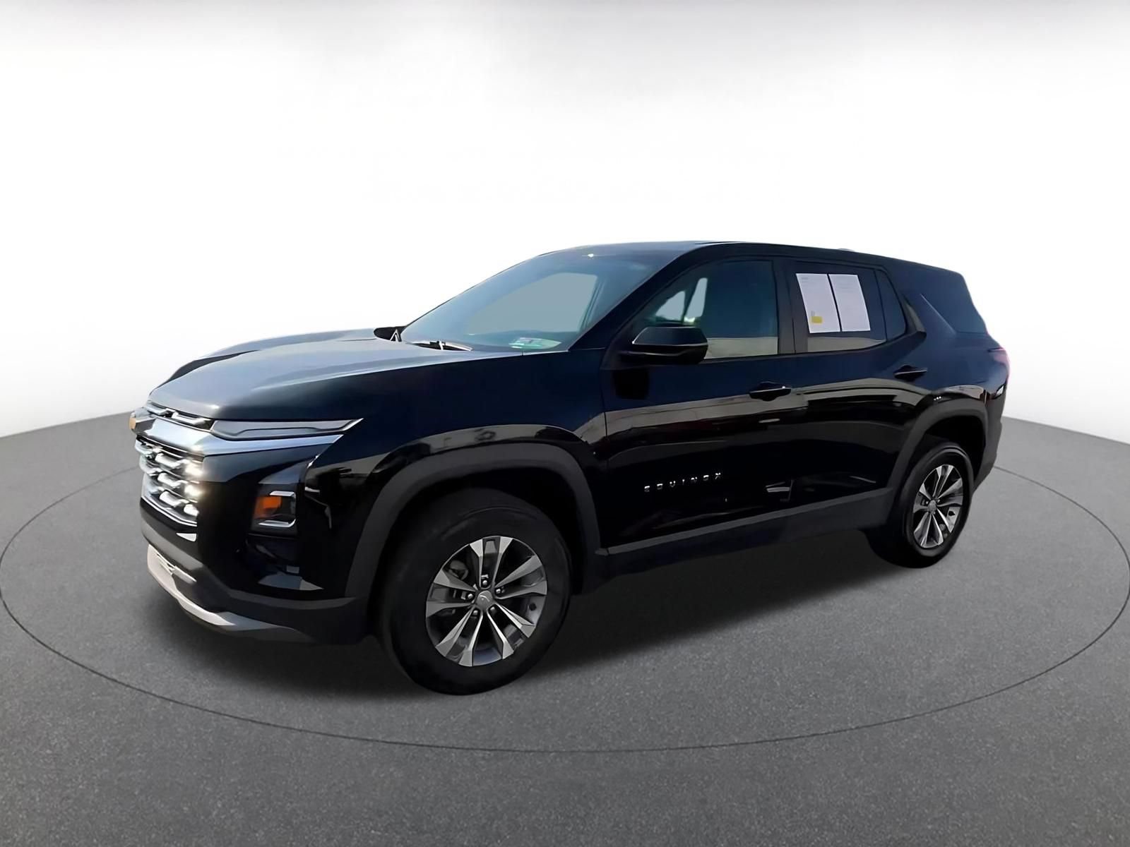 Used 2025 Chevrolet Equinox LT FWD image 5