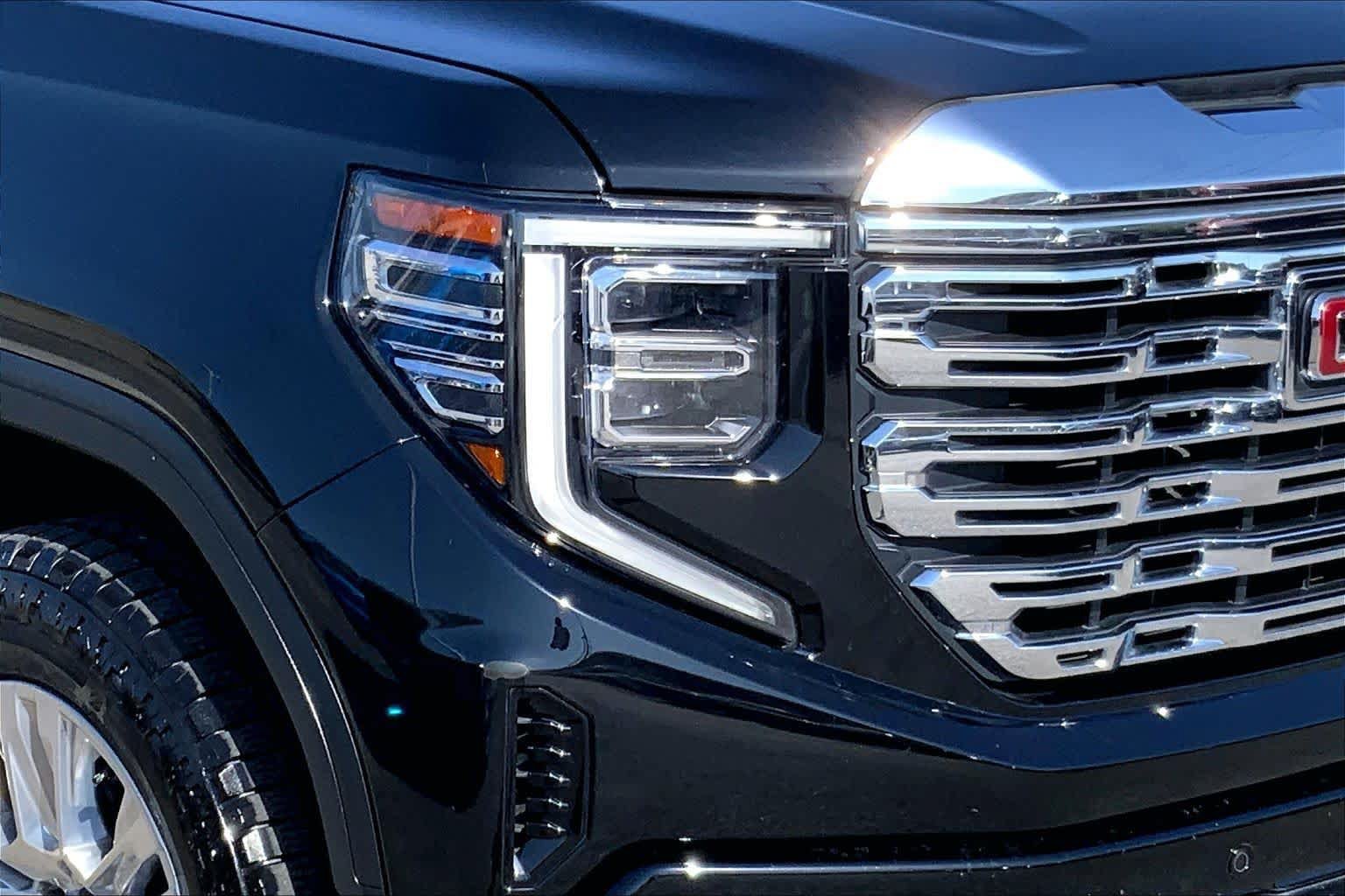 Used 2023 GMC Sierra 1500 Denali AWD/4WD image 25