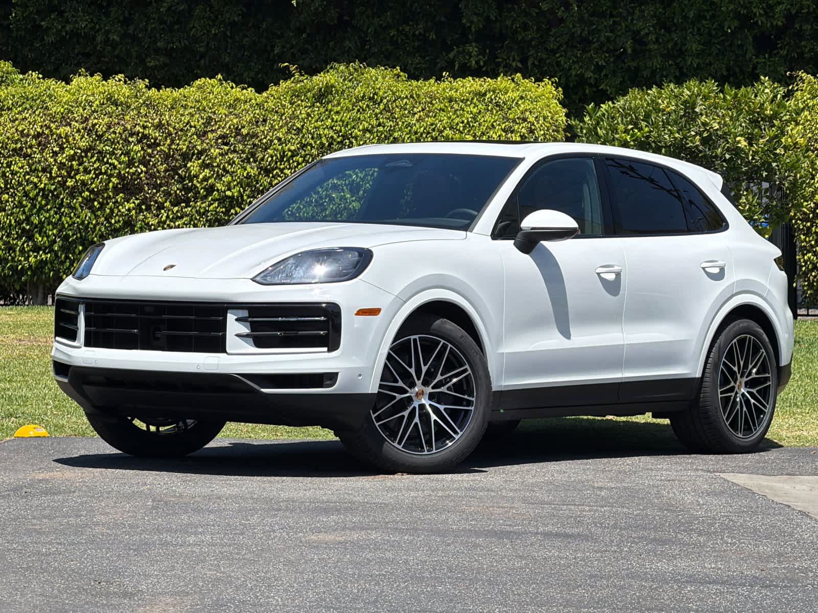 New 2026 Porsche Cayenne AWD/4WD image 1