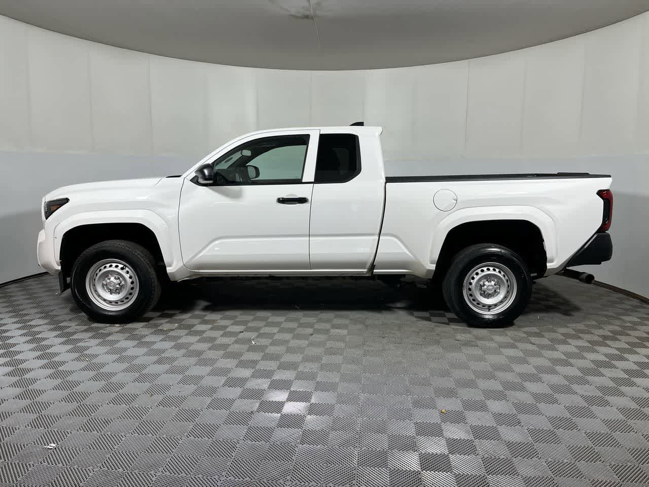 Used 2024 Toyota Tacoma SR RWD image 5