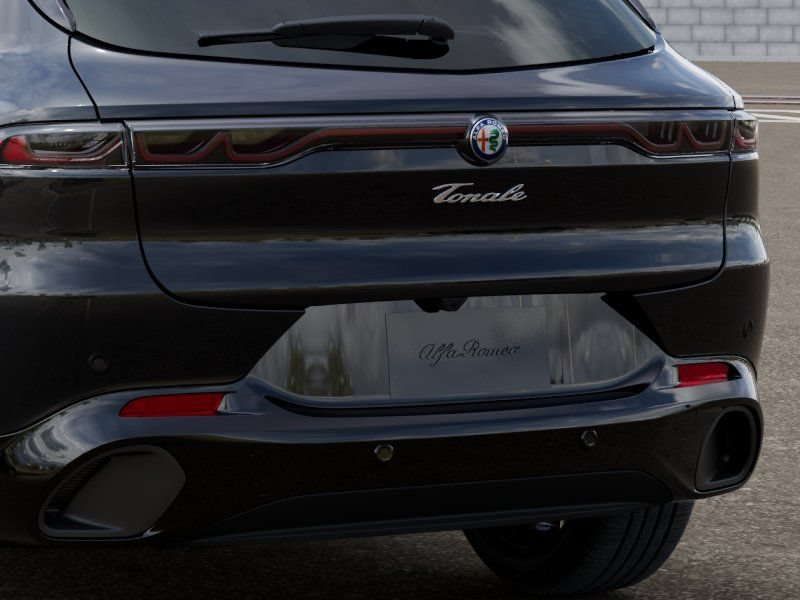 New 2025 Alfa Romeo Tonale AWD/4WD image 13