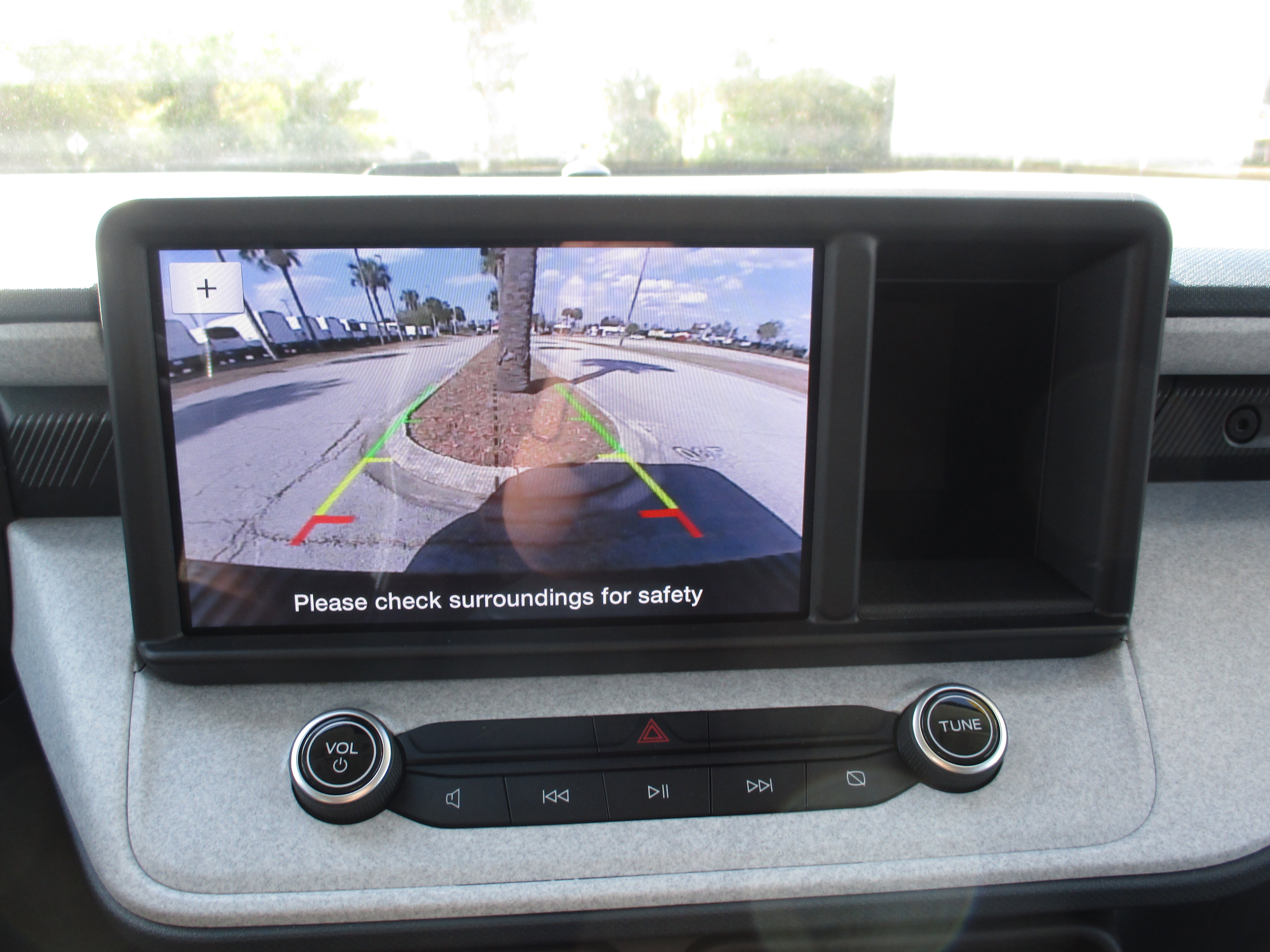 Certified 2024 Ford Maverick XLT w/ XLT Luxury Package image 21