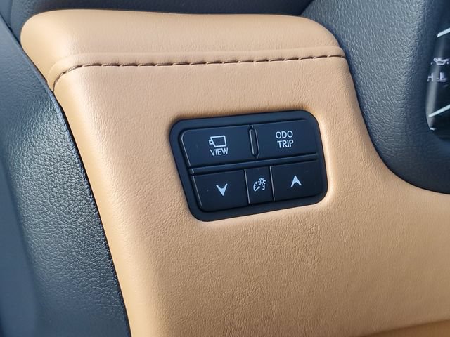 Used 2024 Lexus LX 600 4WD w/ Appearance Package image 22