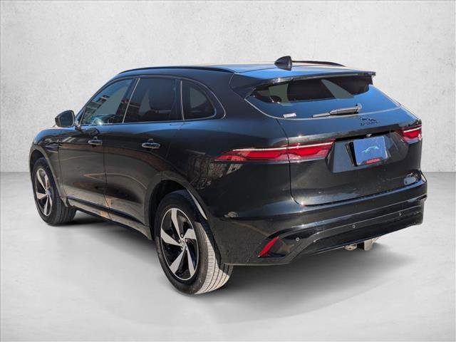 Used 2025 Jaguar F-PACE R-Dynamic S image 8