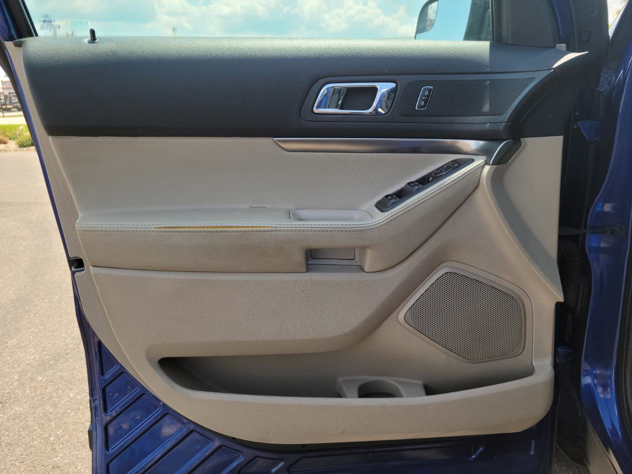 Used 2014 Ford Explorer FWD image 8