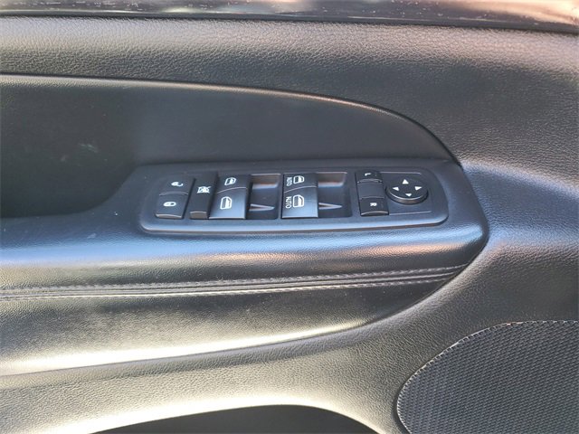 Used 2014 Jeep Grand Cherokee Laredo w/ Security & Convenience Group image 22