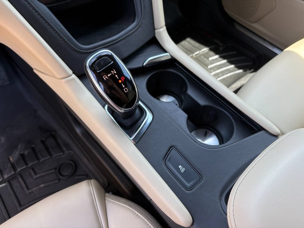 Used 2018 Cadillac XT5 FWD image 19
