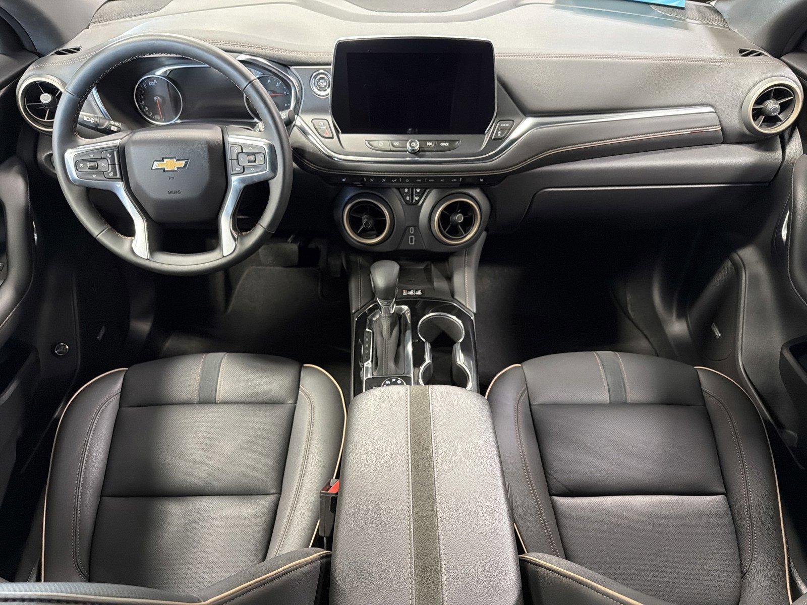 Used 2024 Chevrolet Blazer Premier image 10