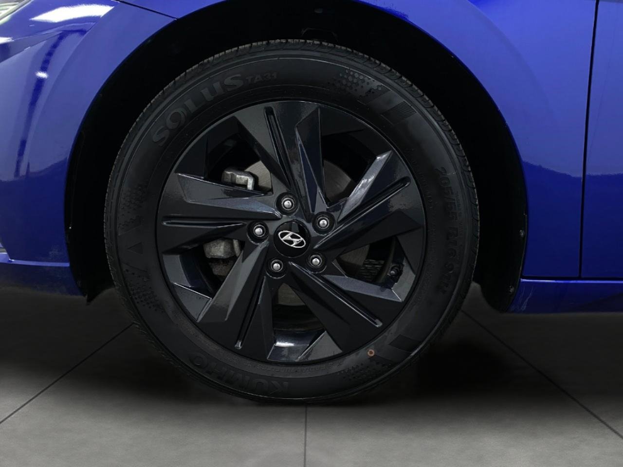 Certified 2023 Hyundai Elantra SEL w/ Preferred Accessory Package image 12