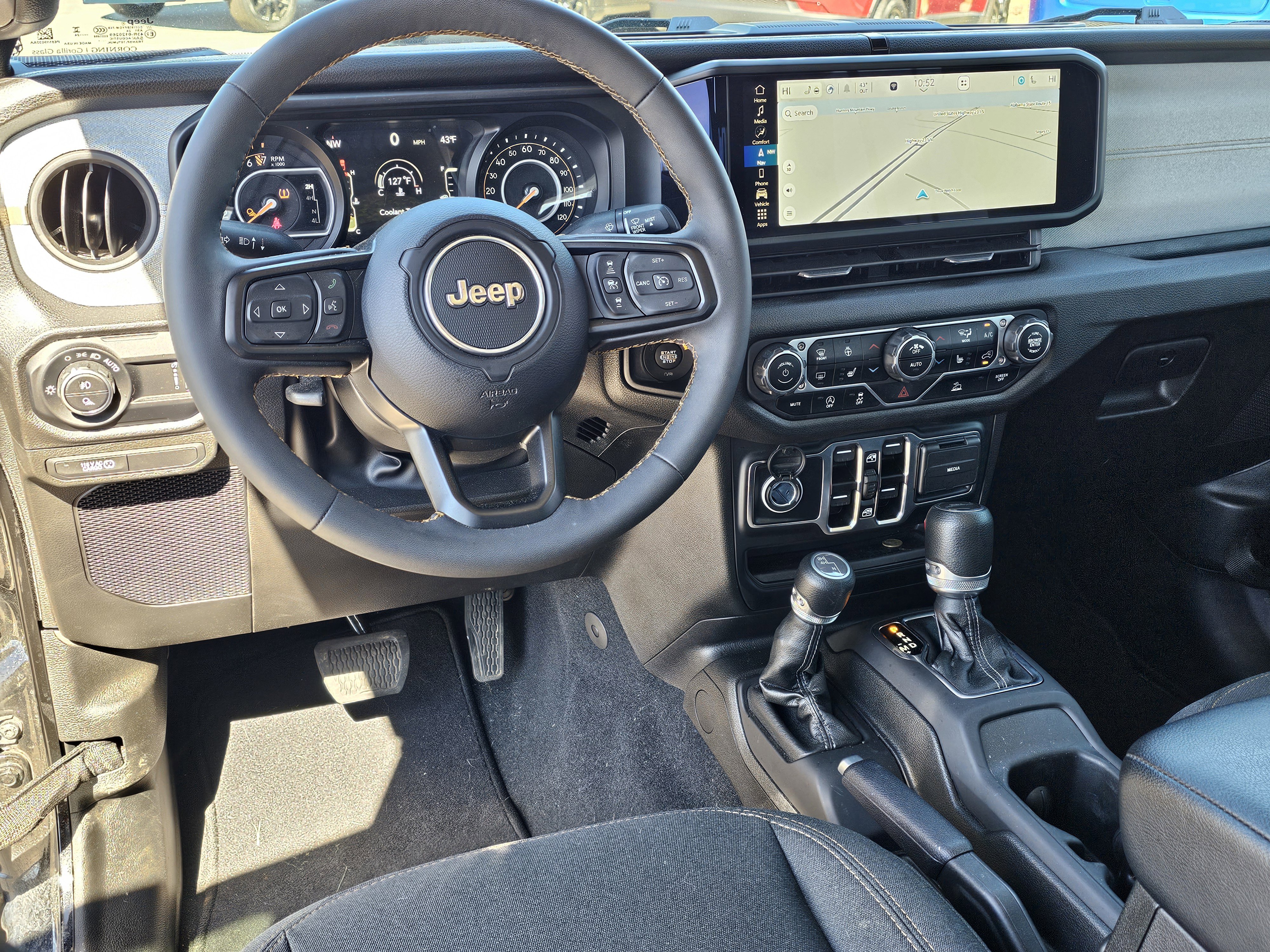 Used 2024 Jeep Gladiator Sport image 34