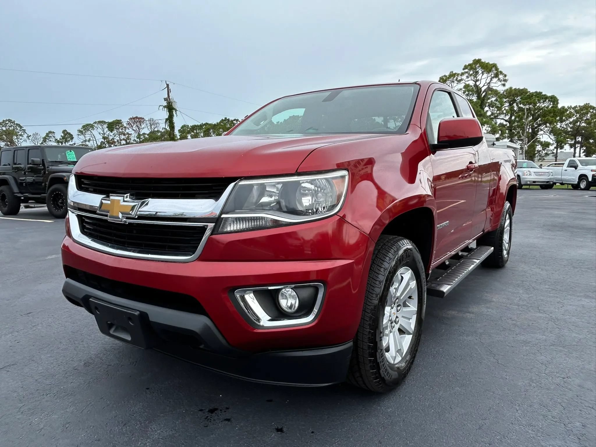 Used 2016 Chevrolet Colorado LT w/ LT Convenience Package RWD image 2