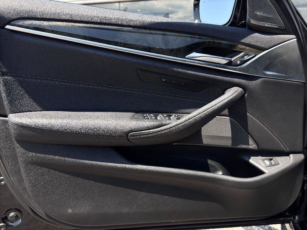 Used 2022 BMW 530i 530i w/ Executive Package image 12