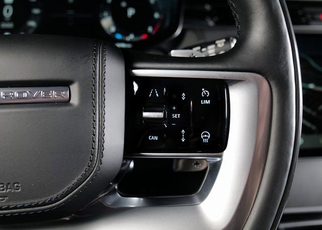 Used 2025 Land Rover Range Rover SE image 19