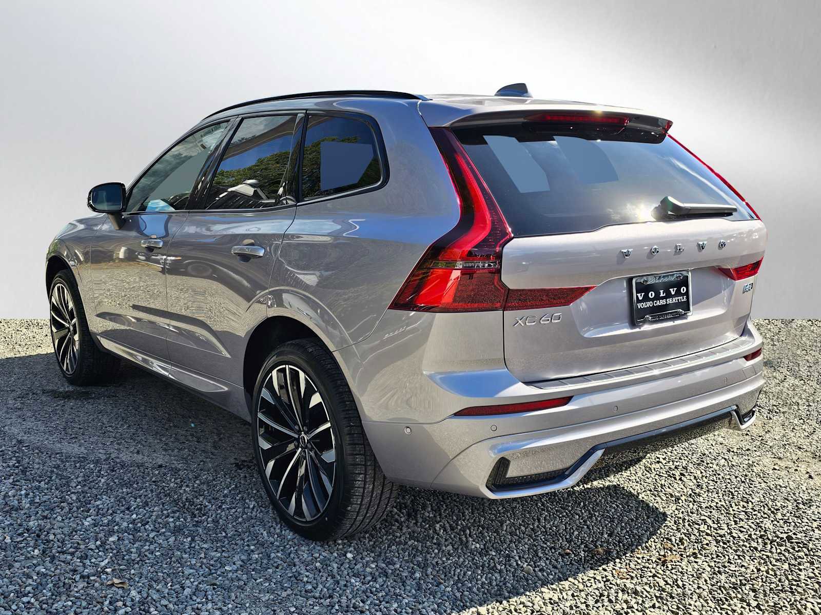 New 2026 Volvo XC60 B5 Ultra w/ Protection Package Premier image 5