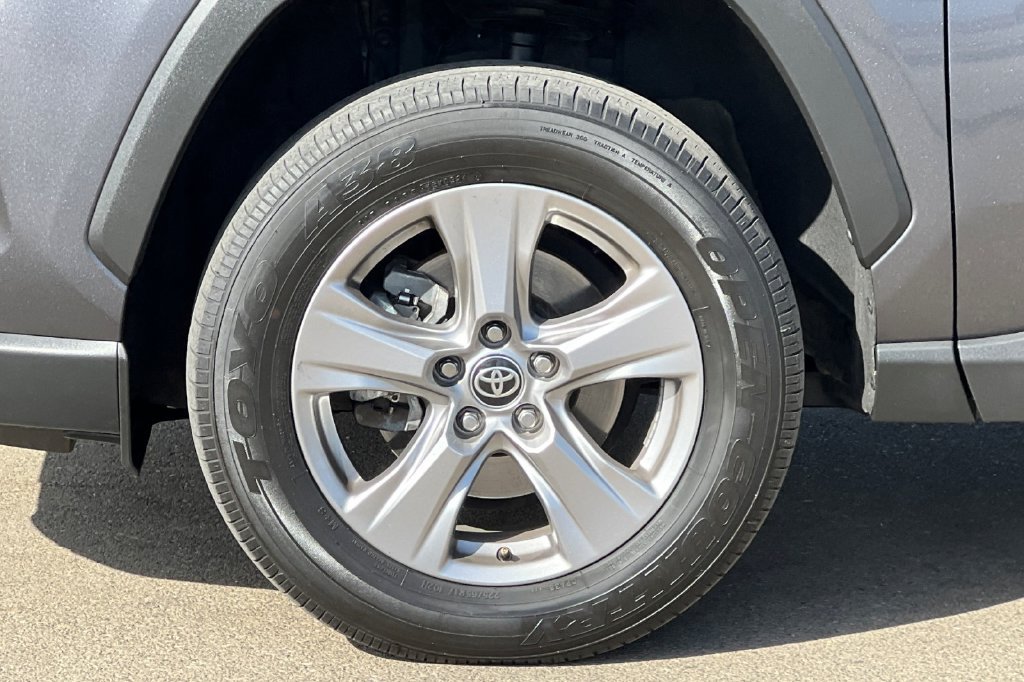 Certified 2024 Toyota RAV4 XLE AWD/4WD image 28